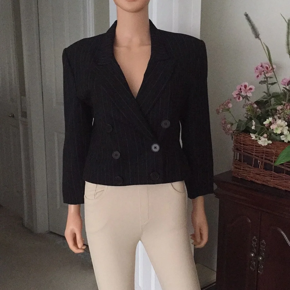 Vintage Evan Picone Virgin Wool Cropped Double Breasted Pinstriped Blazer Size 8 - Picture 3 of 11